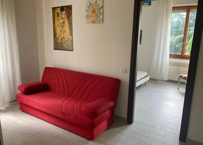 Casa Chiara Tra E Milano